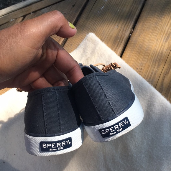SPERRY TOP SIDER Navy Blue, fits more like a 7 - Picture 7 of 14